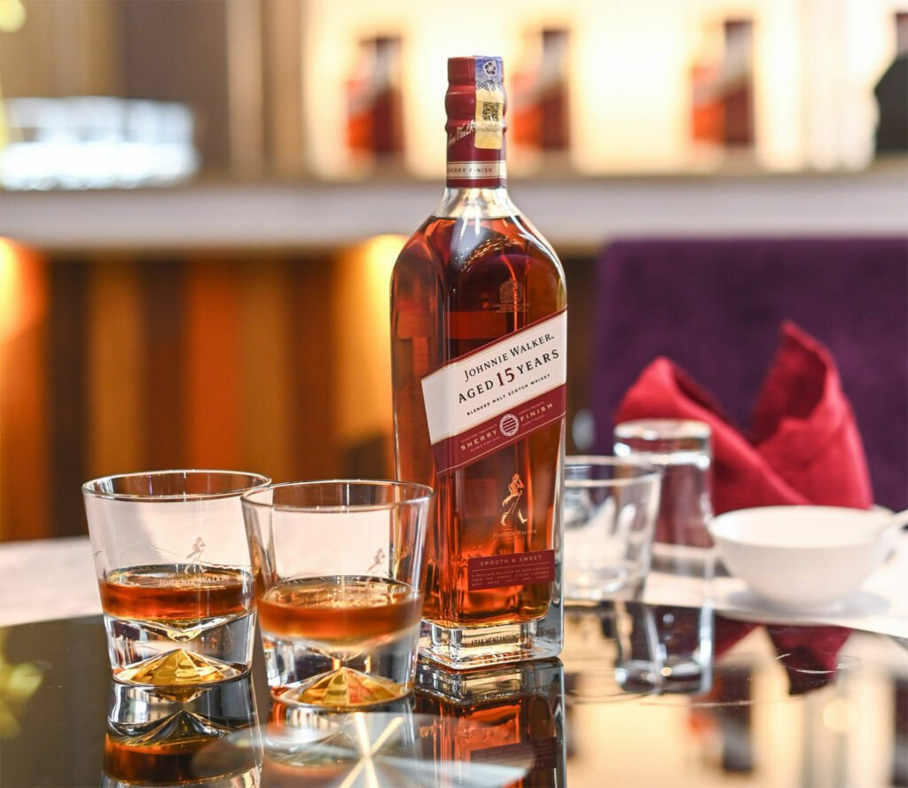 JOHNNIE WALKER AGED 15 YEARS SHERRY FINISH BLENDED MALT SCOTCH WHISKY 700ml - Image 3