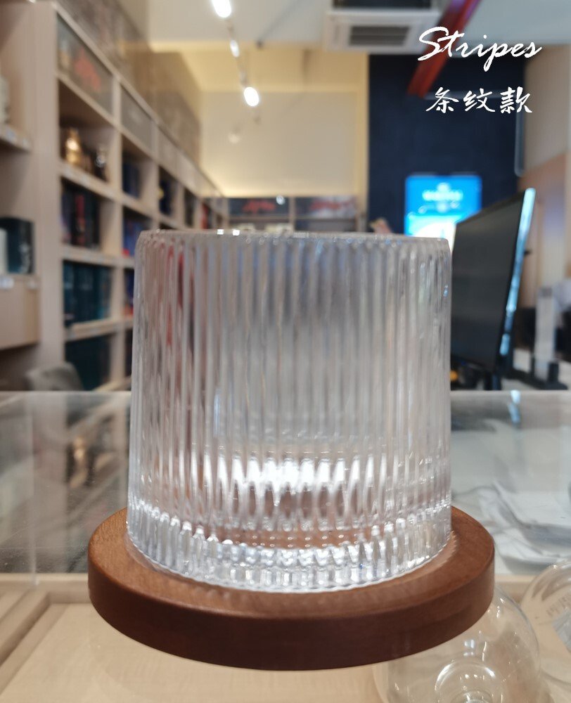 Spinning Whisky Glass with coaster 威士忌旋转酒杯 - Image 4