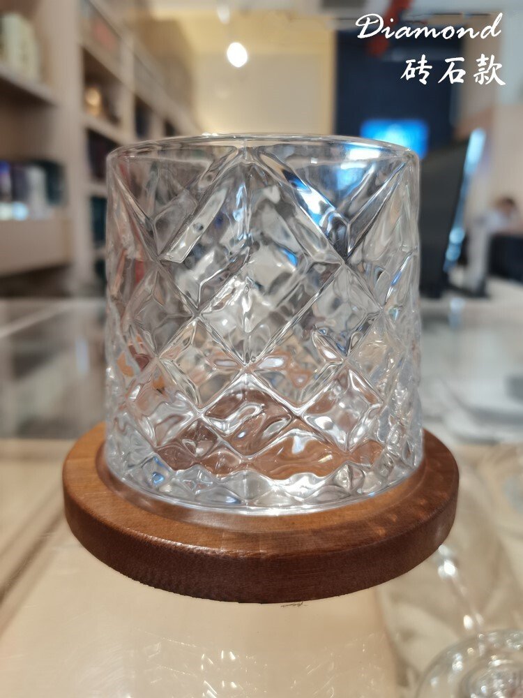Spinning Whisky Glass with coaster 威士忌旋转酒杯 - Image 6