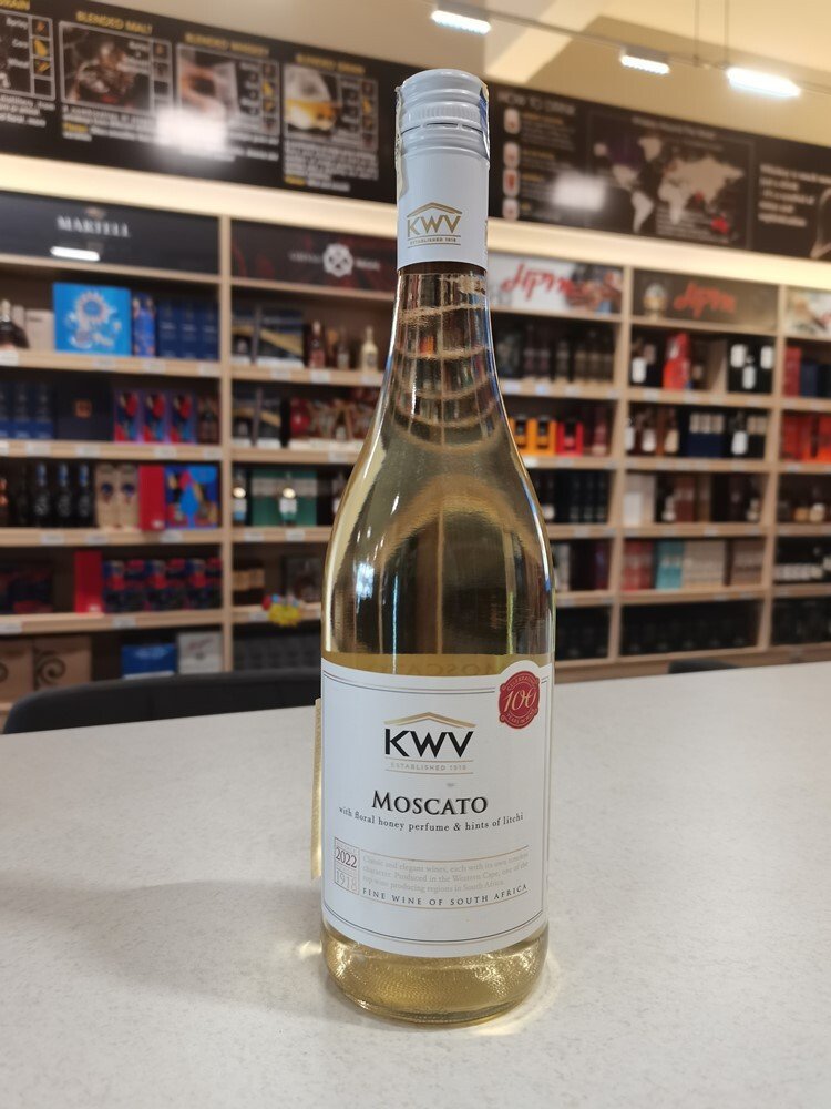 KMV Classic Moscato 750ml - Image 2