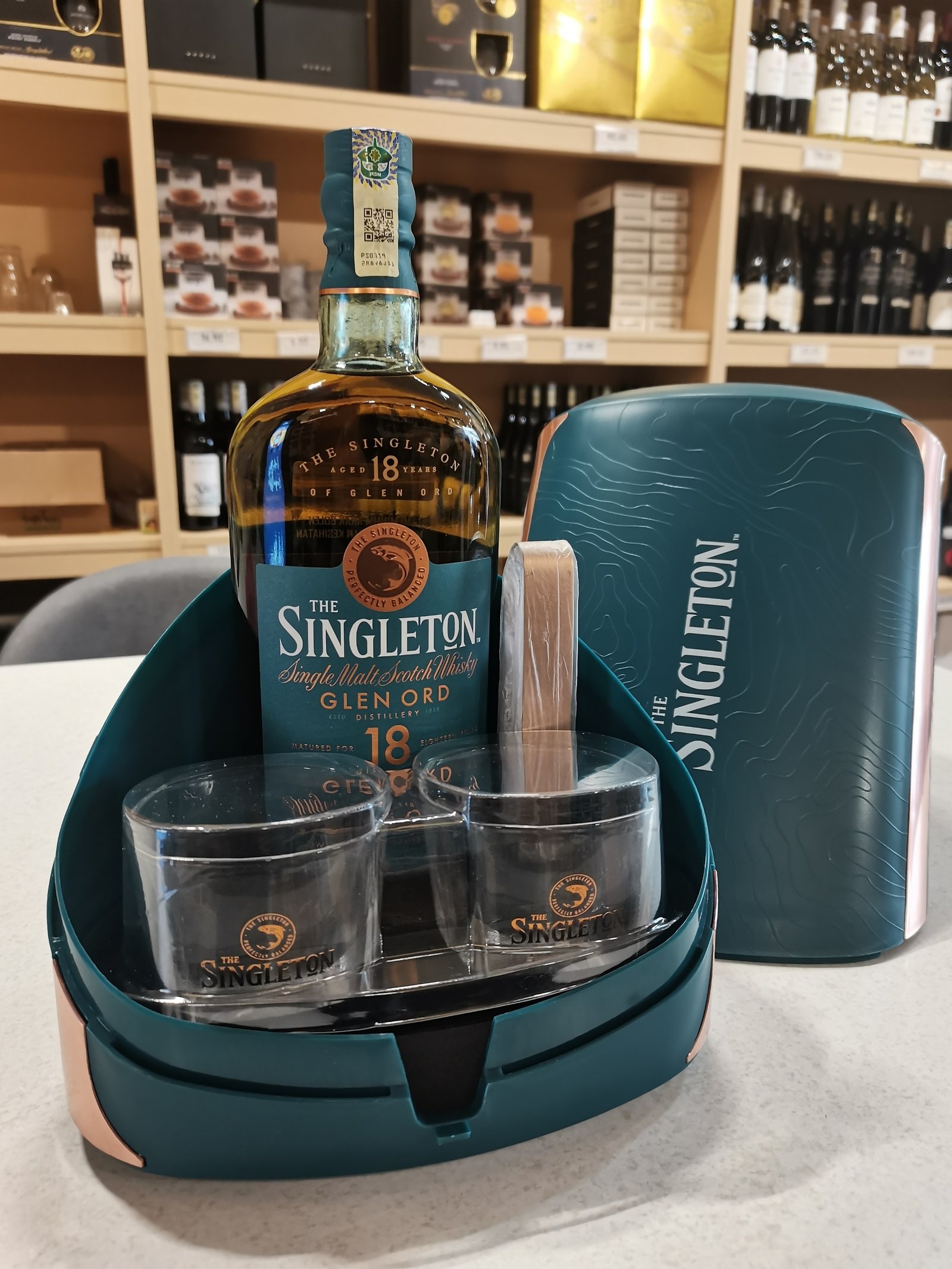 Singleton Of Glen Ord 18 Year Old Single Malt Whisky Bar Kit - Image 2