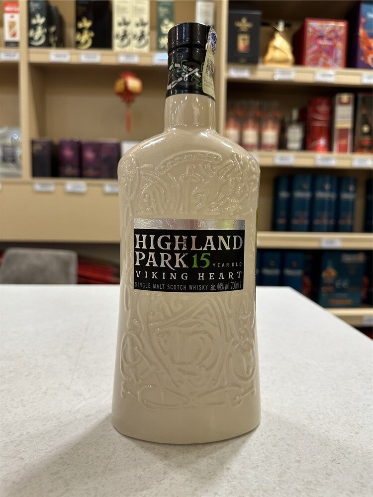Highland Park Viking Heart 15 Year Old Single Malt Scotch Whisky 700ml - Image 2