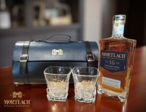 MORTLACH 16 YEAR SINGLE MALT SCOTCH WHISKY GIFT PACK (700ML) – Includes Premium Carry Bag & 2 Limited Edition Mortlach Glasses